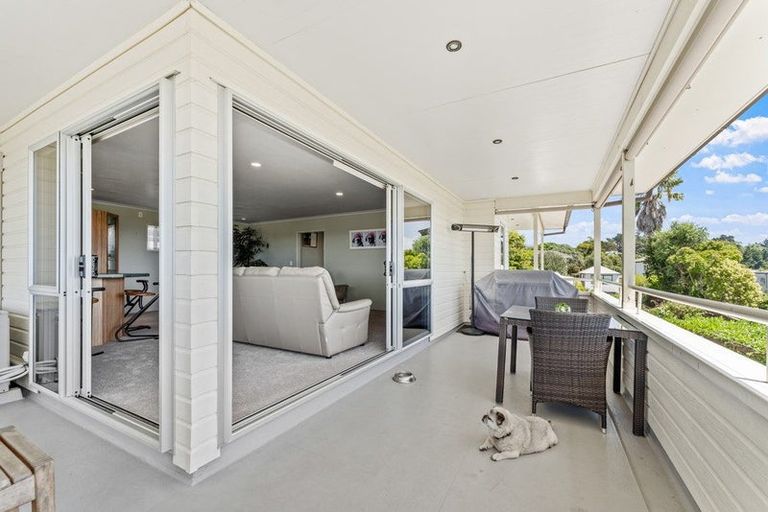 Photo of property in 12 Rishworth Avenue, Stanmore Bay, Whangaparaoa, 0932