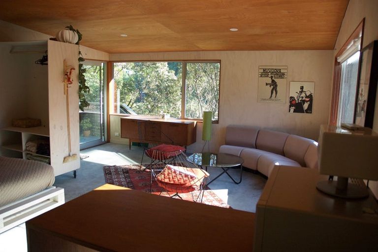 Photo of property in 203 Houghton Bay Road, Houghton Bay, Wellington, 6023