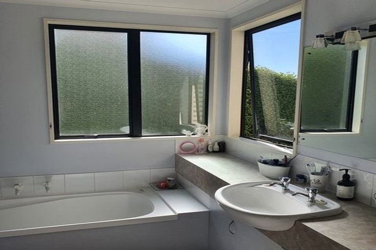 Photo of property in 76a Douglas Street, Highfield, Timaru, 7910