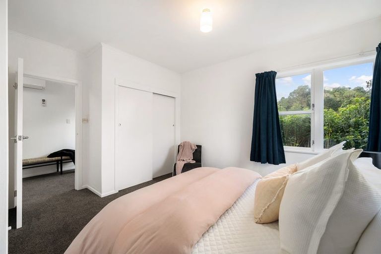 Photo of property in 11 Baffin Grove, Kingston, Wellington, 6021