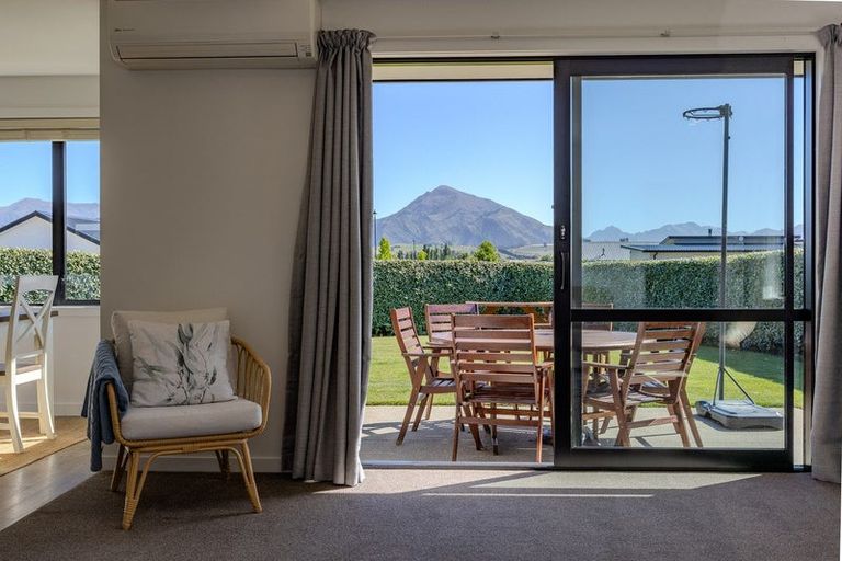 Photo of property in 1 Mallard Street, Albert Town, Wanaka, 9305