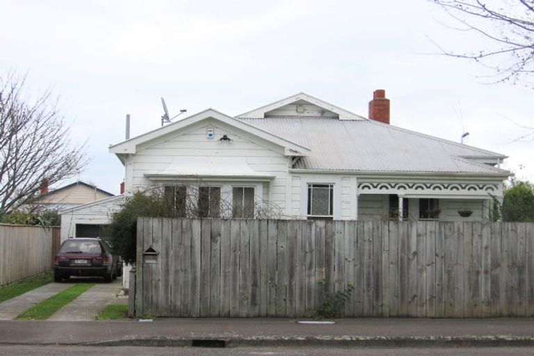 Photo of property in 18 Bourke Street, Palmerston North, 4410