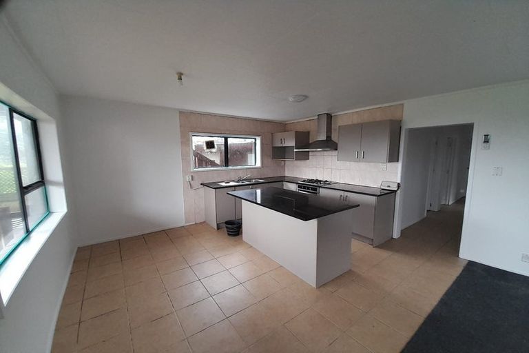 Photo of property in 30 Royal Road, Massey, Auckland, 0614