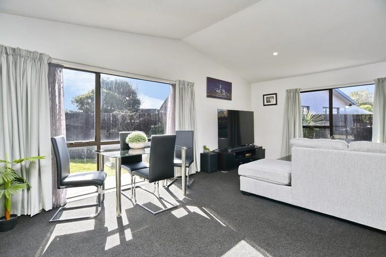 Photo of property in 6 Heriott Close, Burwood, Christchurch, 8083