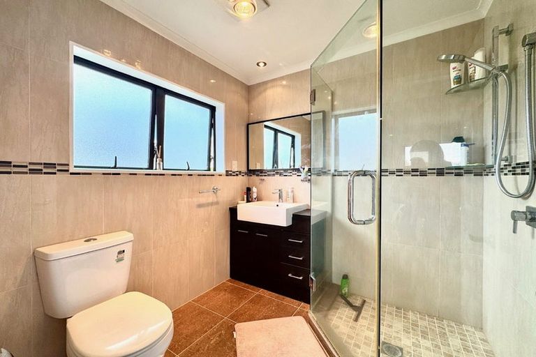 Photo of property in 77 Carruth Road, Papatoetoe, Auckland, 2025