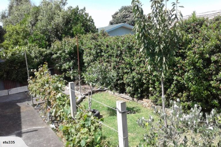 Photo of property in 3 Omori Place, Castlecliff, Whanganui, 4501