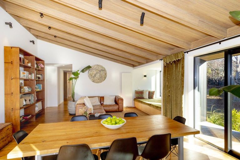 Photo of property in 10 Preston Drive, Arrowtown, 9302