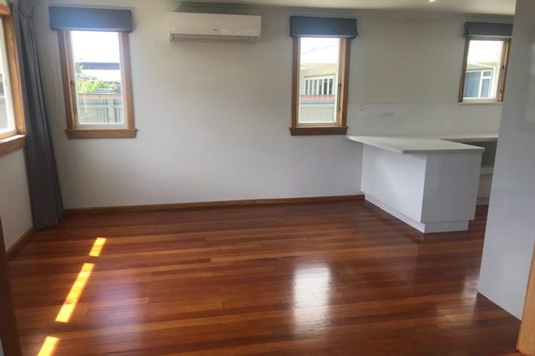 Photo of property in 49 Mission Road, Greenmeadows, Napier, 4112