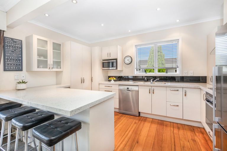 Photo of property in 6 Coronation Road, Morrinsville, 3300