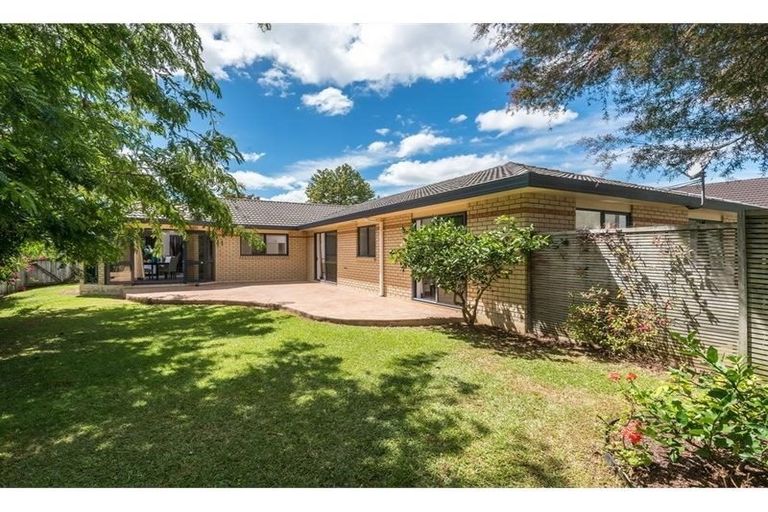 Photo of property in 15 Kilsyth Way, East Tamaki Heights, Auckland, 2016