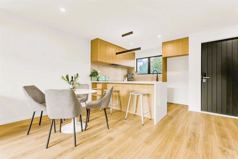 Photo of property in 16b Bellringer Road, Massey, Auckland, 0614