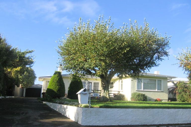 Photo of property in 32 Highbury Avenue, Highbury, Palmerston North, 4412