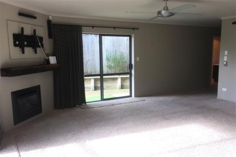 Photo of property in 1 Gaylands Place, Opaheke, Papakura, 2113