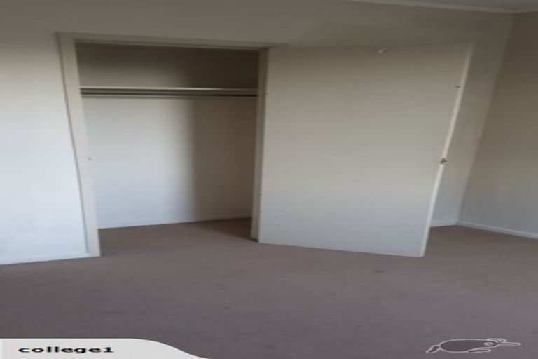 Photo of property in 31 Waimumu Road, Massey, Auckland, 0614