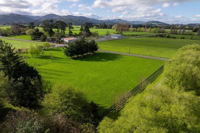 Photo of property in 399 Dalefield Road, Dalefield, Carterton, 5791