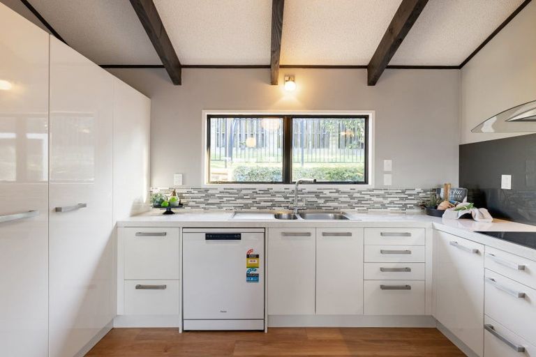 Photo of property in 20 Burn-murdoch Street, St Andrews, Hamilton, 3200