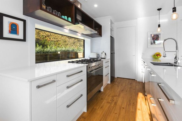 Photo of property in 5 Hull Place, Whitby, Porirua, 5024