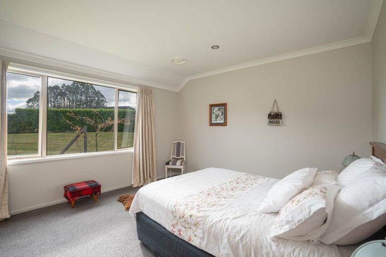 Photo of property in 63 Loch Views Road, Acacia Bay, Taupo, 3385