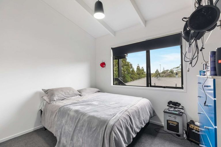 Photo of property in 147k Glengarry Road, Glen Eden, Auckland, 0602