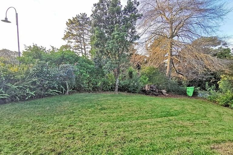 Photo of property in 101 Fairview Avenue, Fairview Heights, Auckland, 0632