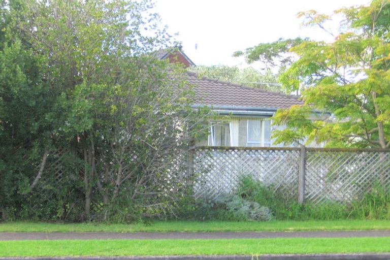 Photo of property in 33c Mccrystal Avenue, Eastern Beach, Auckland, 2012