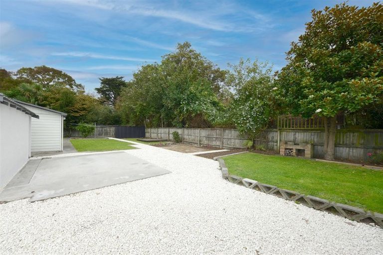 Photo of property in 17 Lionel Street, Avonside, Christchurch, 8061