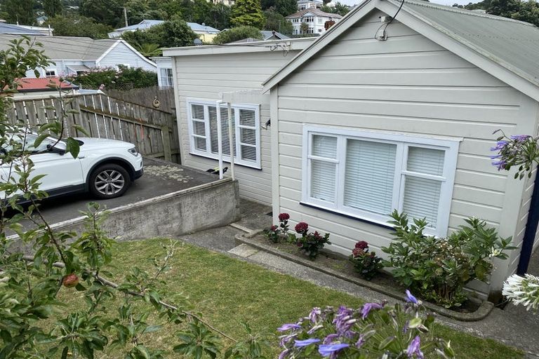 Photo of property in 2 Duppa Street, Berhampore, Wellington, 6023
