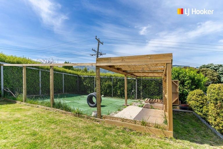 Photo of property in 15 Monowai Road, Ravensbourne, Dunedin, 9022