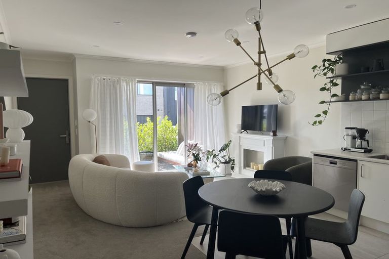 Photo of property in 2/2 Warrant Officer Lane, Hobsonville, Auckland, 0616