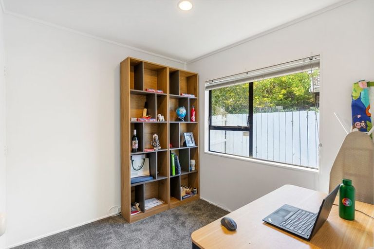 Photo of property in 2/135 Spinella Drive, Bayview, Auckland, 0629