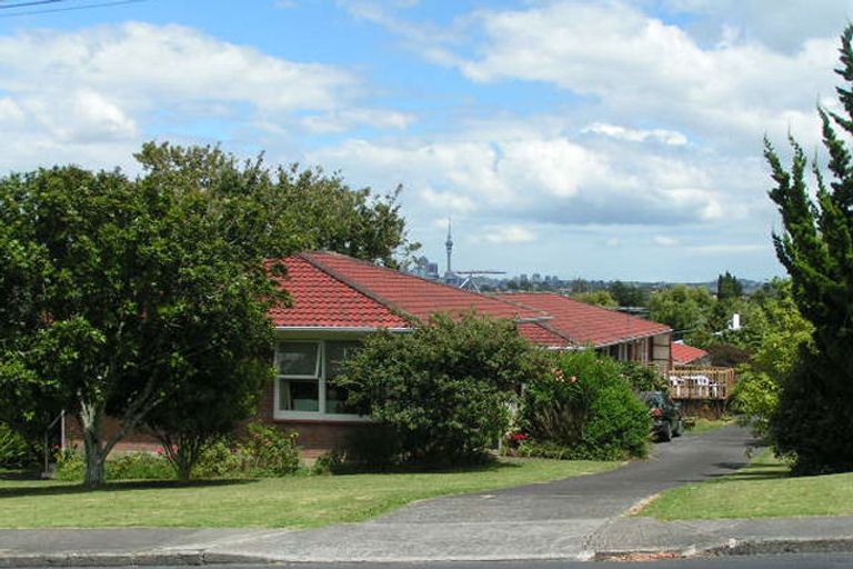 Photo of property in 1/15 Northboro Road, Hauraki, Auckland, 0622