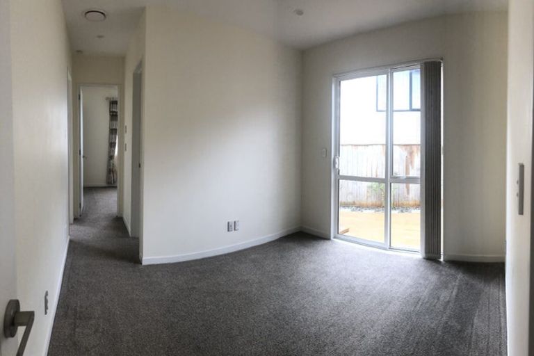 Photo of property in 8 Tawa Place, Orewa, 0931