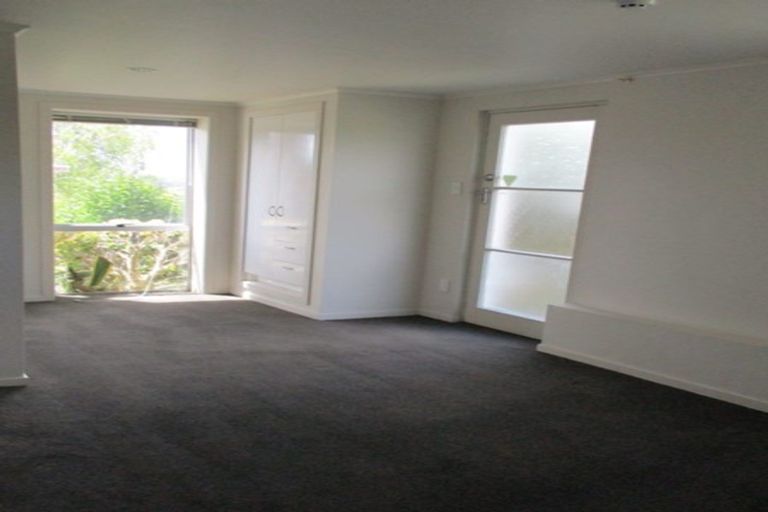 Photo of property in 3 Chrome Place, Henderson, Auckland, 0612