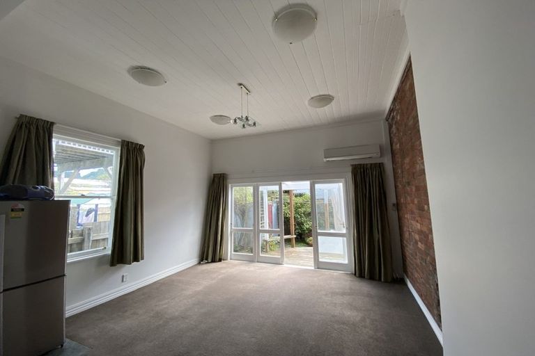 Photo of property in 170 Tasman Street, Mount Cook, Wellington, 6021