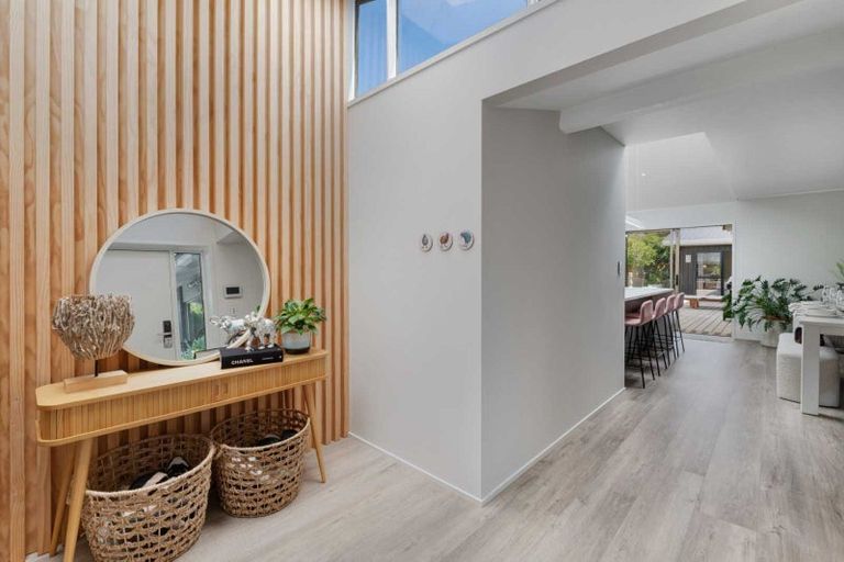 Photo of property in 18 Glengarry Avenue, Manly, Whangaparaoa, 0930