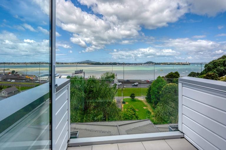 Photo of property in 87 Princes Street, Northcote Point, Auckland, 0627