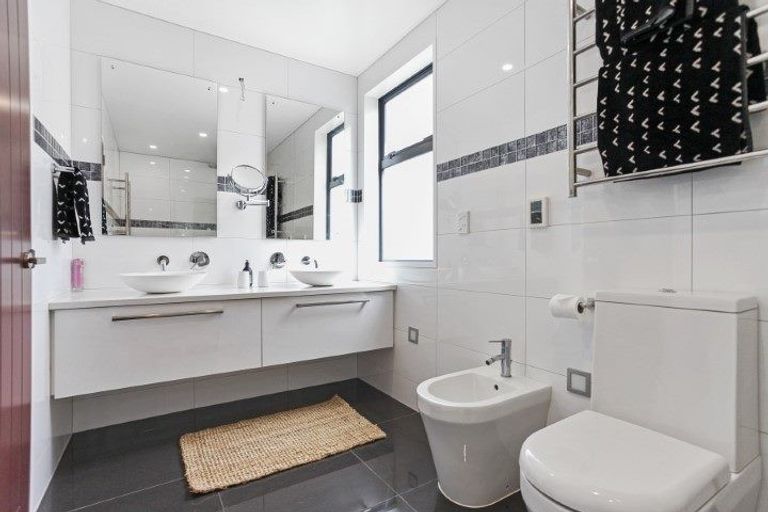 Photo of property in 10 Onslow Street, St Albans, Christchurch, 8014