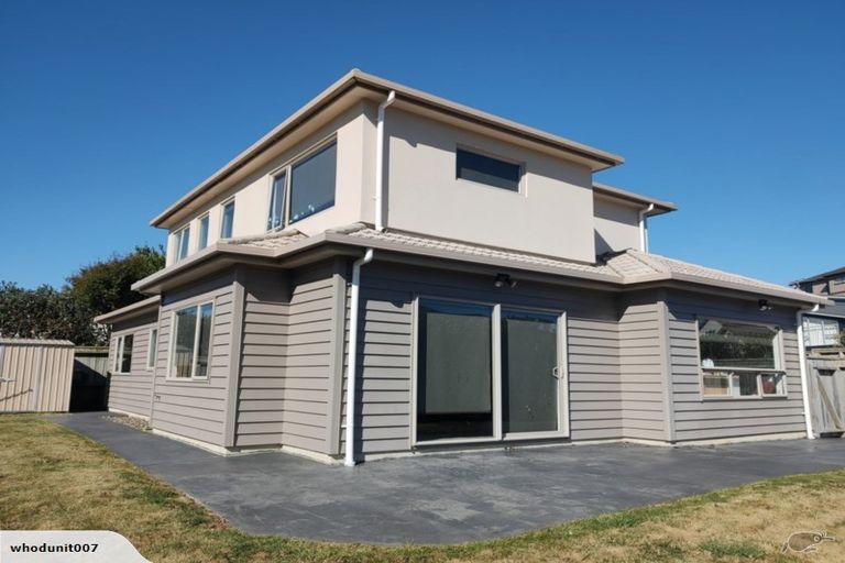 Photo of property in 6 Tararua Close, Aotea, Porirua, 5024