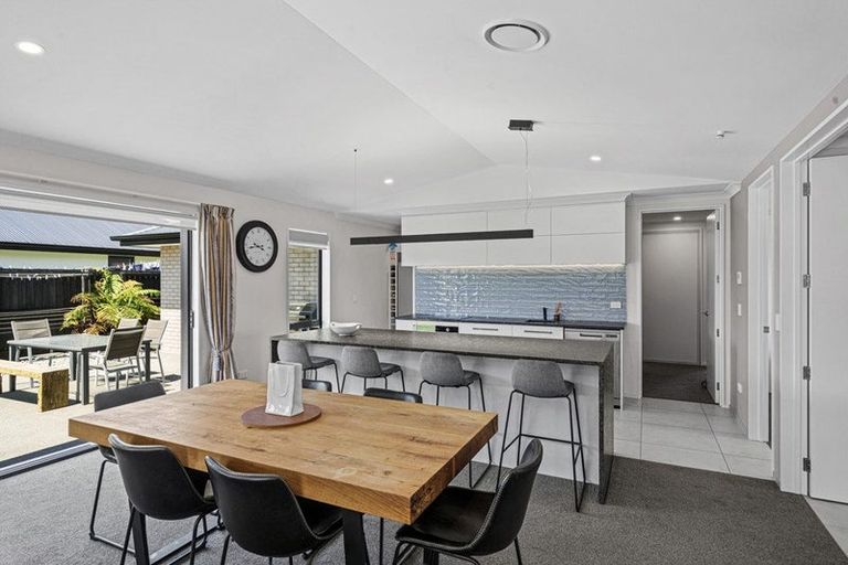 Photo of property in 123 Prestons Park Drive, Marshland, Christchurch, 8083