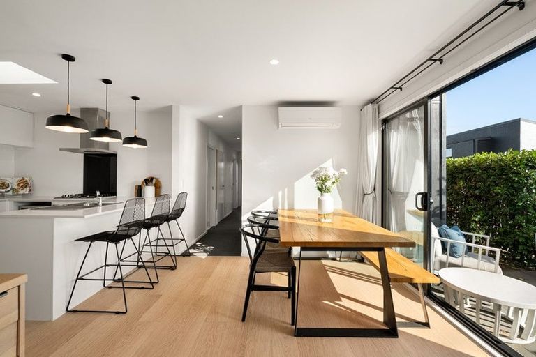 Photo of property in 24 Dignity Street, Papakura, 2110