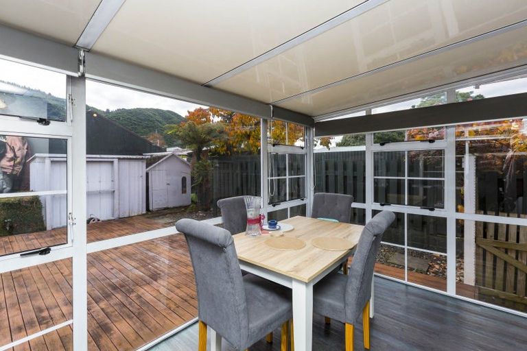 Photo of property in 94 Pasadena Crescent, Totara Park, Upper Hutt, 5018