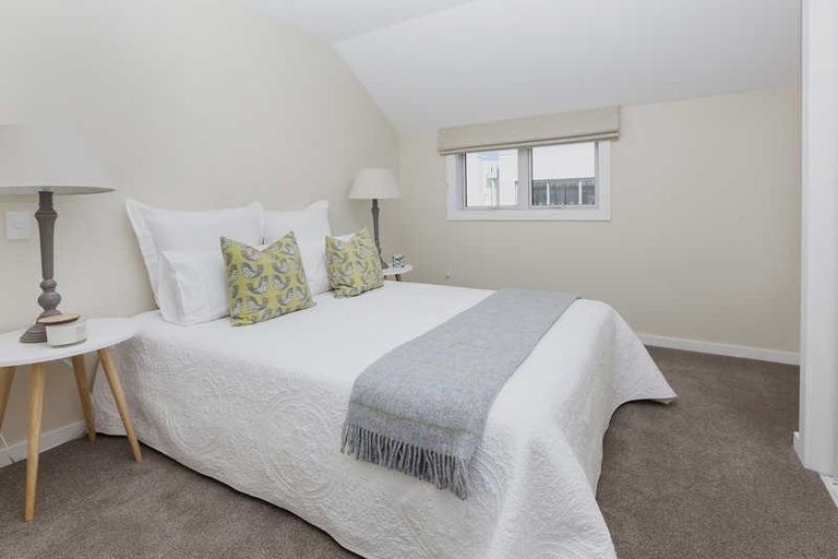 Photo of property in 2/10 Stoneyhurst Street, St Albans, Christchurch, 8014