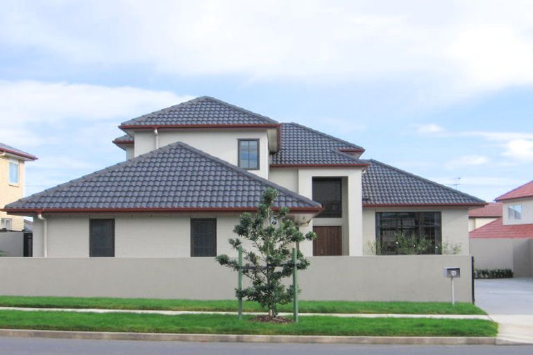 Photo of property in 129 Middlefield Drive, Flat Bush, Auckland, 2016