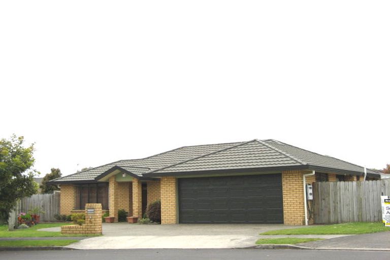 Photo of property in 6 Anton Place, Takanini, 2112