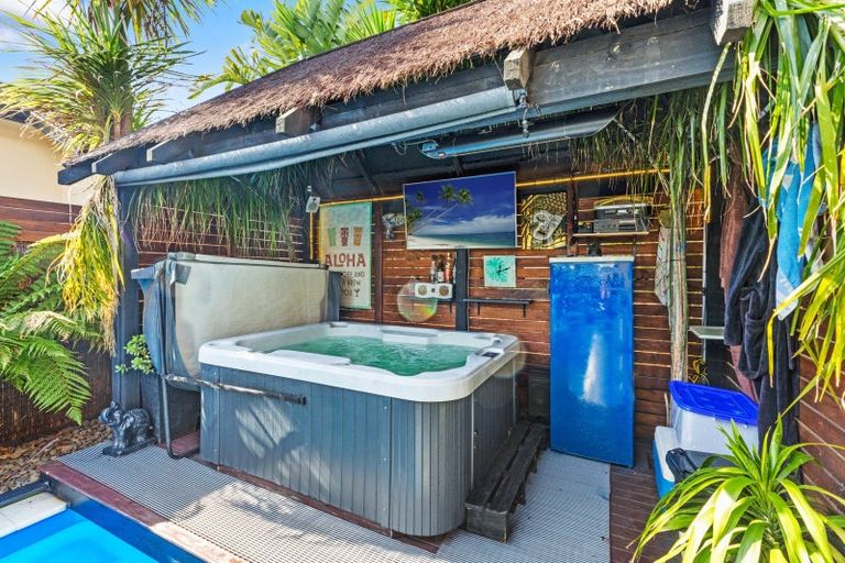 Photo of property in 66 Village Park Drive, Welcome Bay, Tauranga, 3112