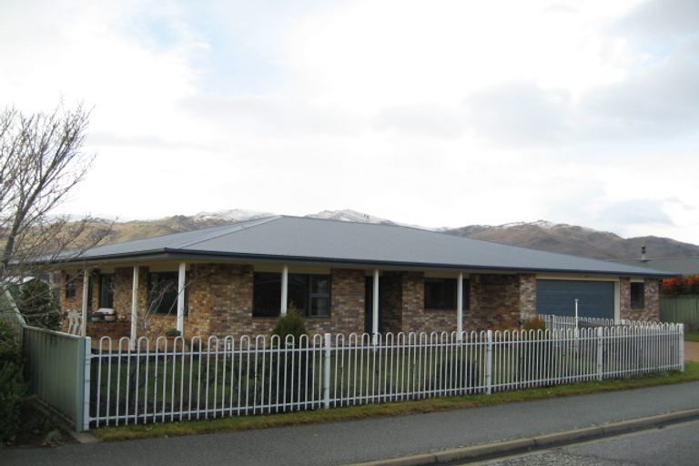 Photo of property in 12 Sarita Place, Cromwell, 9310