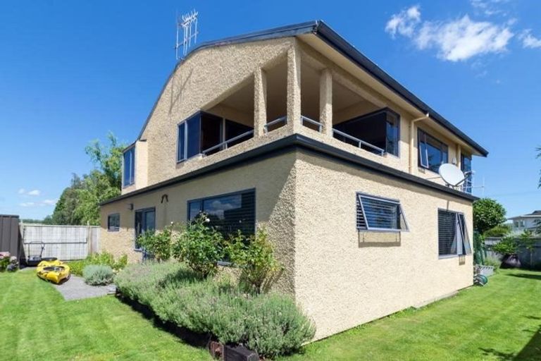 Photo of property in 2/16 Aubrey Crescent, Rainbow Point, Taupo, 3330