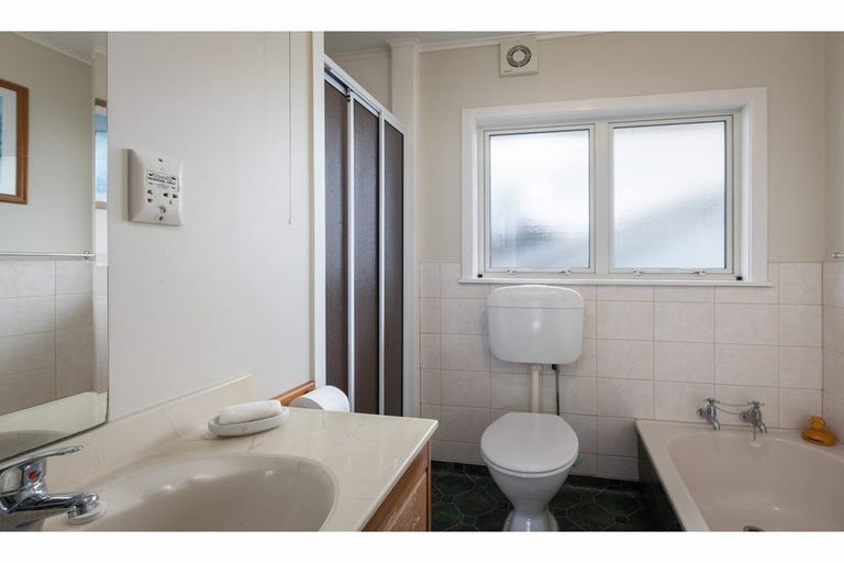 Photo of property in 220 Thames Coast Sh25 Road, Ngarimu Bay, Thames, 3575