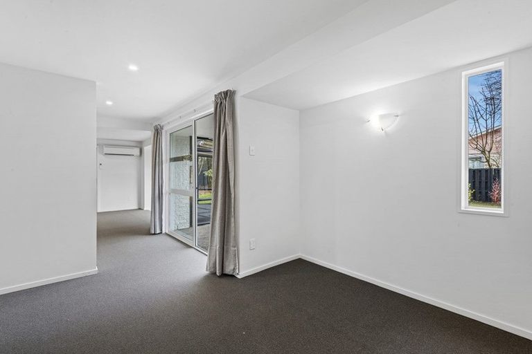 Photo of property in 6b Kaputone Place, Belfast, Christchurch, 8051