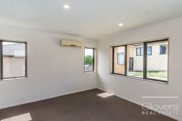 Photo of property in 17 Edgewood Way, Henderson, Auckland, 0612